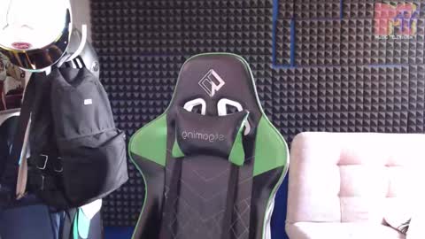 Snapshot of mr_lollipop77 chatting on 10.14.25 Call me Angel please online show from 10.14.25