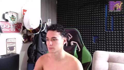 Snapshot of mr_lollipop77 chatting on 10.22.25 Call me Angel please online show from 10.22.25