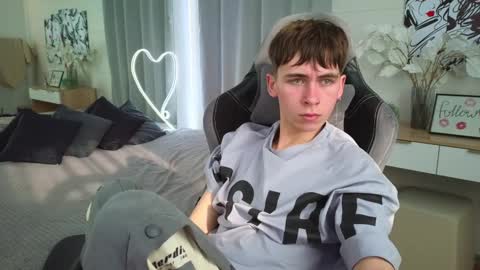 Kris online show from 02.25.25