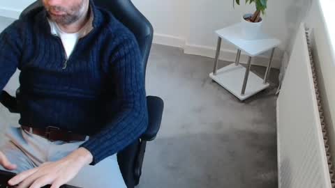 Snapshot of mr_matthew_me chatting on 10.24.25 mr_matthew_me online show from 10.24.25