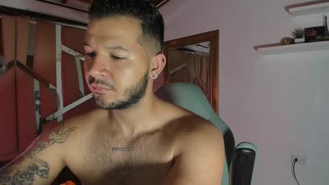 MIKEE online show from 02.01.25