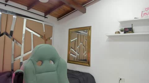 MIKEE online show from 02.03.25