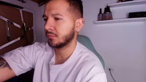 MIKEE online show from 10.07.25