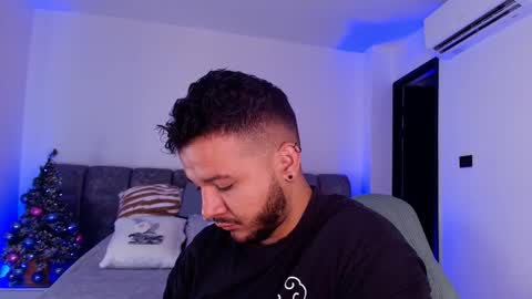 MIKEE online show from 11.30.25