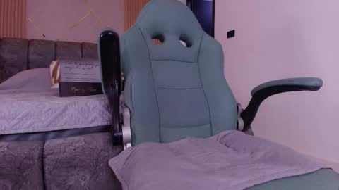 MIKEE online show from 03.21.26