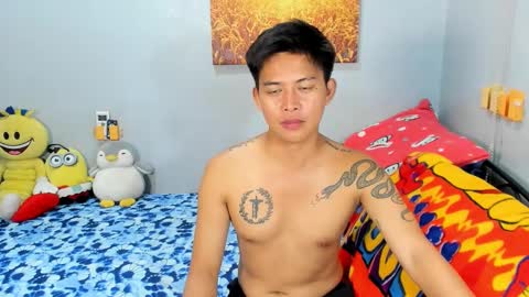 Snapshot of mr_swe3t0oth chatting on 02.22.25 KYLE online show from 02.22.25