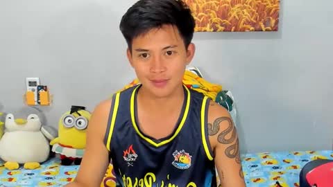 Snapshot of mr_swe3t0oth chatting on 02.27.25 KYLE online show from 02.27.25