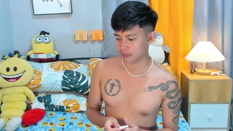 Snapshot of mr_swe3t0oth chatting on 03.03.25 KYLE online show from 03.03.25