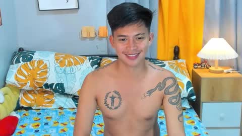 Snapshot of mr_swe3t0oth chatting on 03.04.25 KYLE online show from 03.04.25