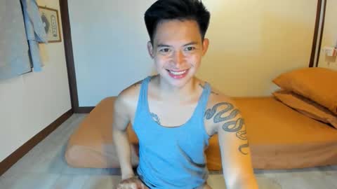 Snapshot of mr_swe3t0oth chatting on 09.15.25 KYLE online show from 09.15.25