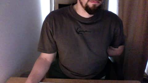 Snapshot of mr_teatime1989 chatting on 01.10.25 the office guy online show from 01.10.25