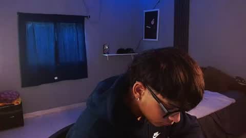 yisuz online show from 07.01.26