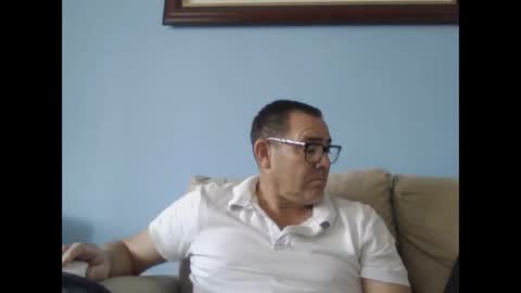 Snapshot of mrcaruso chatting on 10.12.25 Mrcaruso online show from 10.12.25