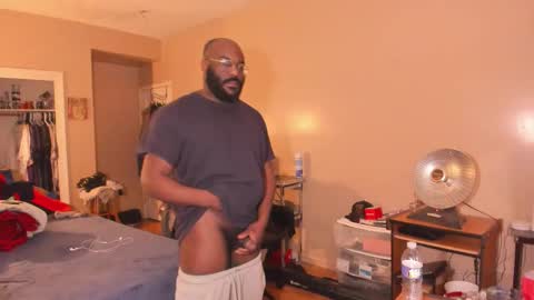 Snapshot of mrchuckdailyxxx chatting on 02.03.26 Chuck Daily online show from 02.03.26