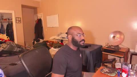 Snapshot of mrchuckdailyxxx chatting on 03.01.26 Chuck Daily online show from 03.01.26