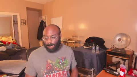 Snapshot of mrchuckdailyxxx chatting on 04.16.26 Chuck Daily online show from 04.16.26