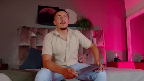 Snapshot of mrfox__ chatting on 02.26.26 Mr Fox online show from 02.26.26