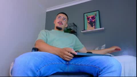 Mr Fox online show from 04.07.26