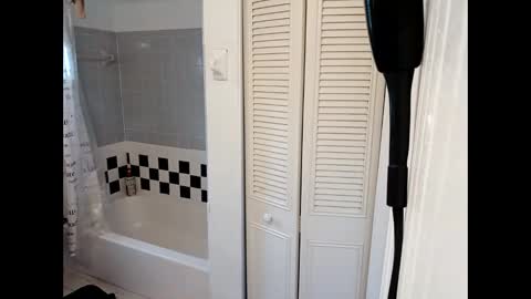 Snapshot of mrgoodbarr23 chatting on 11.05.25 FRESH MEAT TELL ME WHAT YOU WANNA SEE online show from 11.05.25