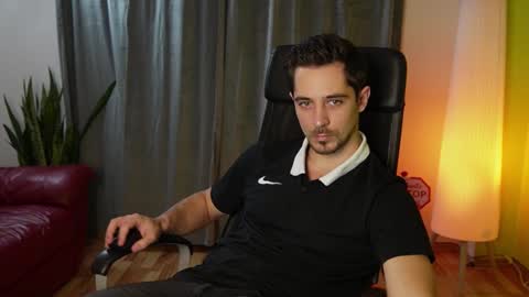 juan luis online show from 12.25.24