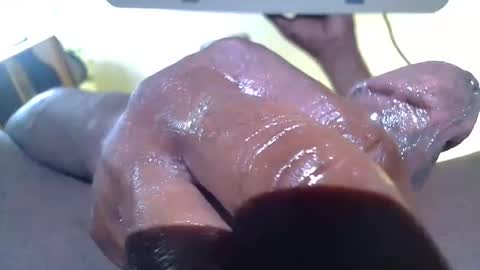 Snapshot of mrgsm975 chatting on 10.23.25 GSpotMassager online show from 10.23.25