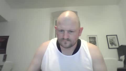 Snapshot of mrhotsex69 chatting on 04.29.26 mrhotsex69 online show from 04.29.26