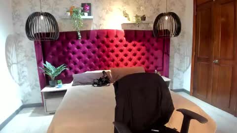 Snapshot of mrjustin_ chatting on 10.24.25 mrjustin_ online show from 10.24.25