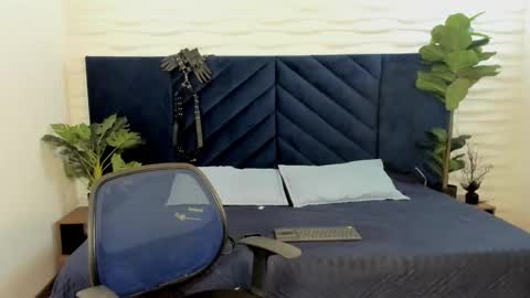 Snapshot of mrjustin_ chatting on 10.30.25 mrjustin_ online show from 10.30.25