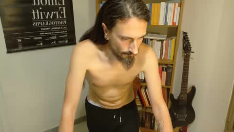 Snapshot of mrkurt86 chatting on 01.05.25 mrkurt86 online show from 01.05.25