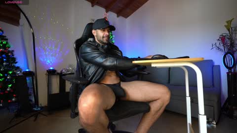 Snapshot of mrlouiss chatting on 12.20.24 Luis Instagram online show from 12.20.24