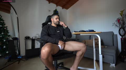 Snapshot of mrlouiss chatting on 12.21.24 Luis Instagram online show from 12.21.24