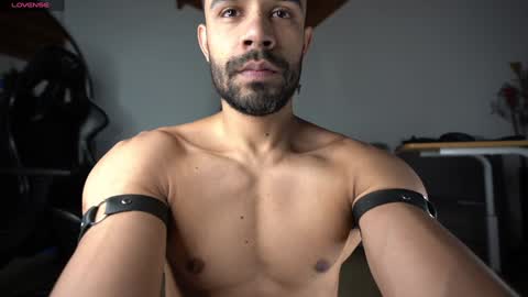 Snapshot of mrlouiss chatting on 12.28.24 Luis Instagram online show from 12.28.24