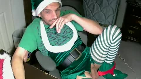 Snapshot of mrmarcxxcam chatting on 11.16.25 MrMarc online show from 11.16.25