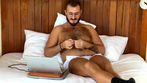 Snapshot of mrmaxiy chatting on 05.29.26 Max online show from 05.29.26