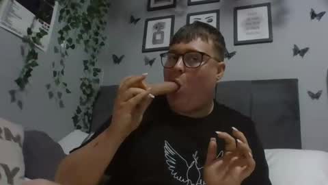 Snapshot of mrmercuryyy chatting on 02.25.25 mrmercuryyy online show from 02.25.25