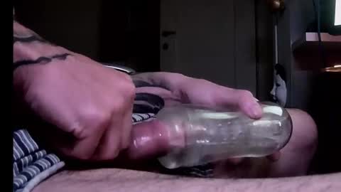 Snapshot of mrn0ice chatting on 11.12.25 MR NO ICE online show from 11.12.25