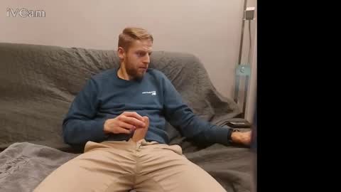 Snapshot of mrnobody6209 chatting on 02.25.26 mrnobody6209 online show from 02.25.26