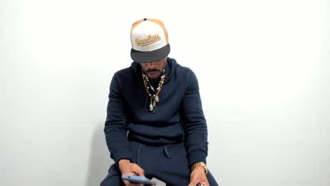 Snapshot of mromg007 chatting on 12.20.24 mromg007 online show from 12.20.24