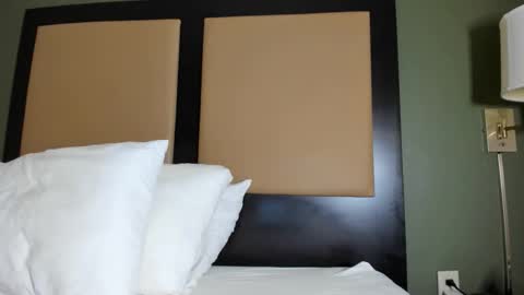 Snapshot of mromg007 chatting on 11.02.25 mromg007 online show from 11.02.25