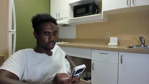 Snapshot of mromg007 chatting on 11.06.25 mromg007 online show from 11.06.25