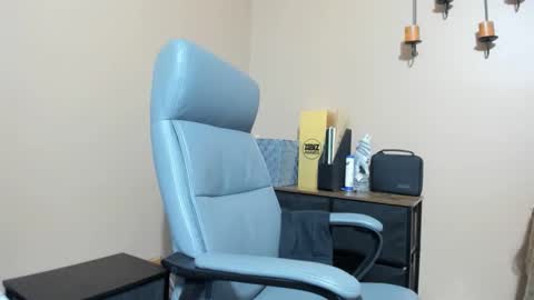 Snapshot of mromg007 chatting on 11.18.25 mromg007 online show from 11.18.25