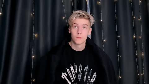 Snapshot of mrsexycum4u chatting on 12.19.24 Adam online show from 12.19.24