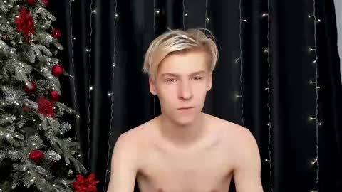 Snapshot of mrsexycum4u chatting on 01.04.25 Adam online show from 01.04.25