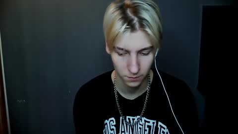 Snapshot of mrsexycum4u chatting on 01.05.25 Adam online show from 01.05.25