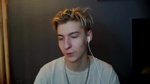 Snapshot of mrsexycum4u chatting on 01.09.25 Adam online show from 01.09.25