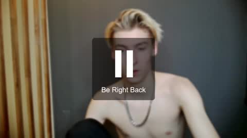 Snapshot of mrsexycum4u chatting on 01.10.25 Adam online show from 01.10.25