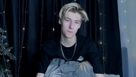 Snapshot of mrsexycum4u chatting on 02.02.25 Adam online show from 02.02.25