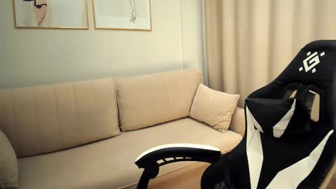 Snapshot of mrsexycum4u chatting on 09.25.25 Adam online show from 09.25.25