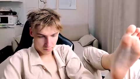 Snapshot of mrsexycum4u chatting on 11.20.25 Adam online show from 11.20.25