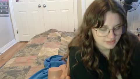 Snapshot of mrsjess1 chatting on 10.22.25 MrsJess online show from 10.22.25